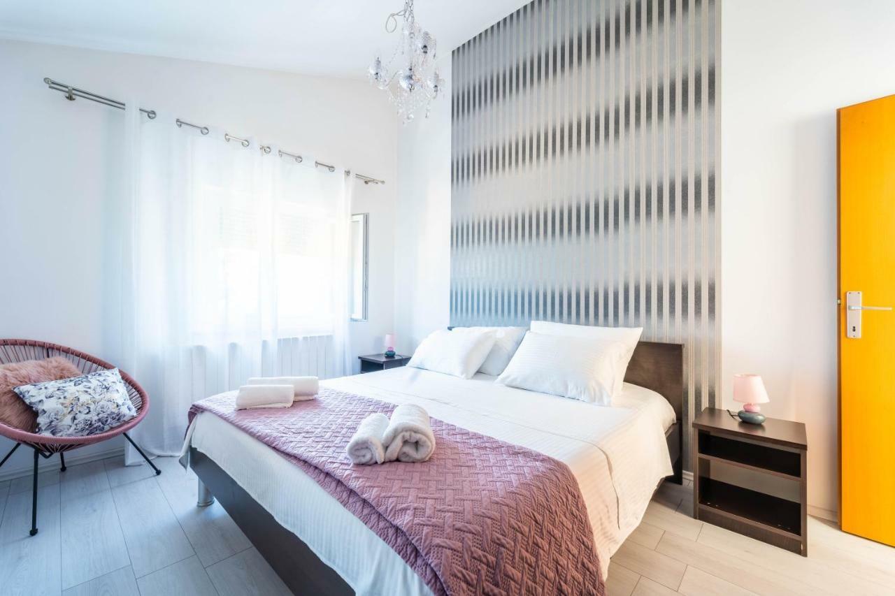 Apartman Debora Sa Privatnim Bazenom Pula Exteriér fotografie